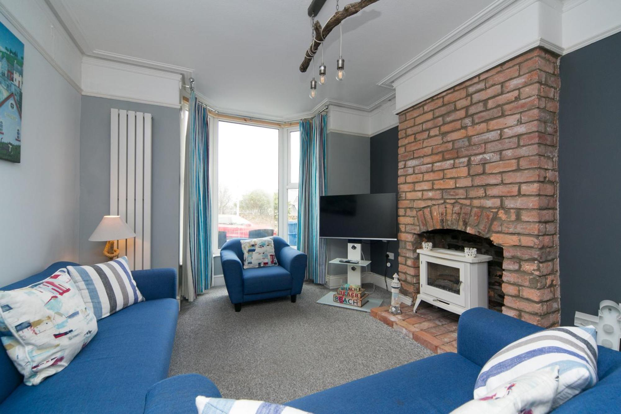 6 Afallon, Beachside Holiday House Criccieth Exterior photo