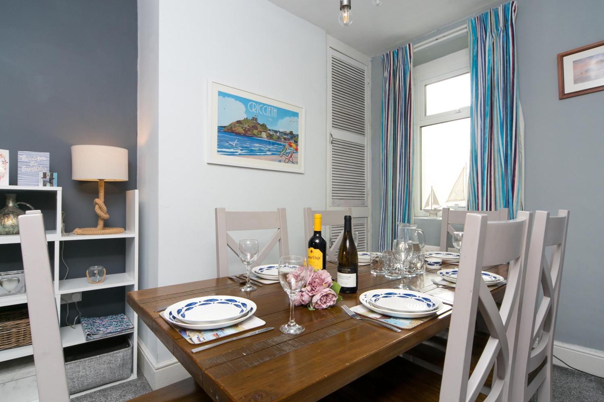6 Afallon, Beachside Holiday House Criccieth Exterior photo