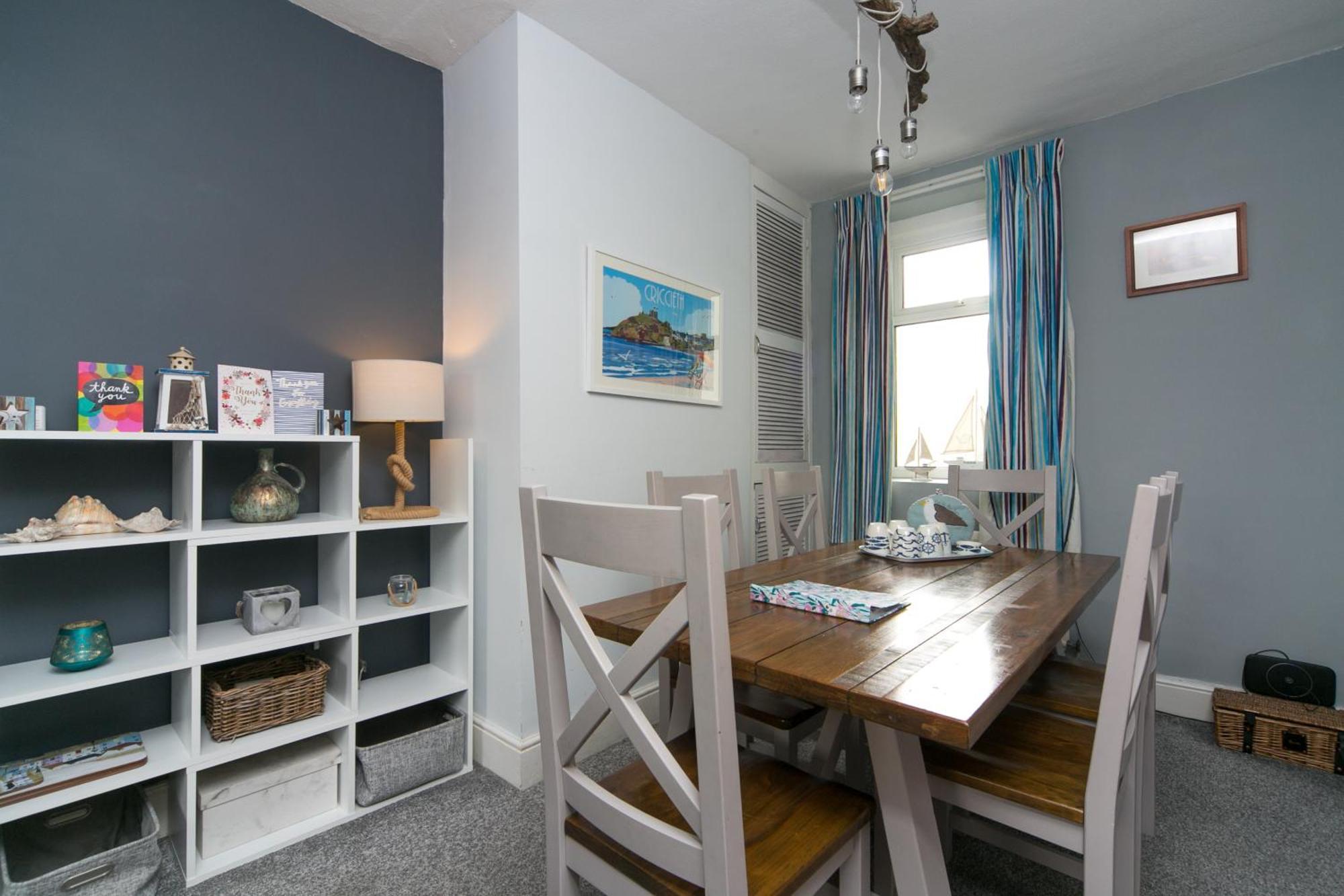 6 Afallon, Beachside Holiday House Criccieth Exterior photo